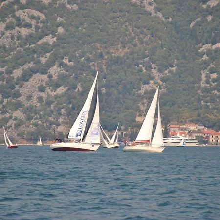 Apartmani Villa Radovic Risan Esterno foto