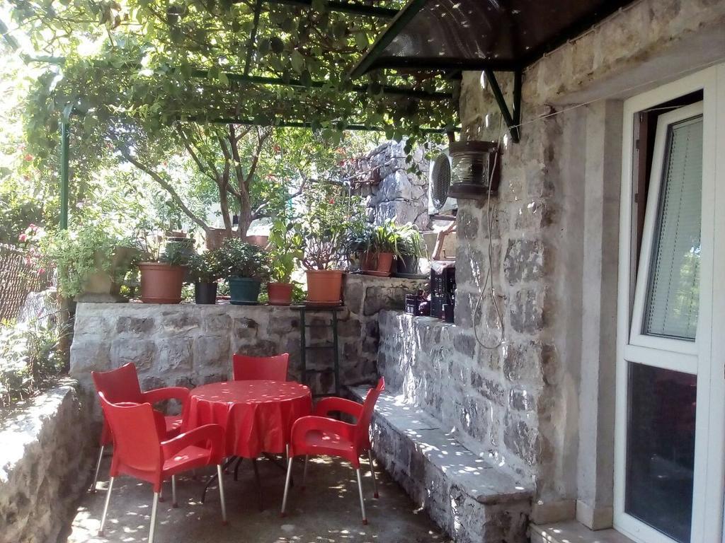 Apartmani Villa Radovic Risan Esterno foto