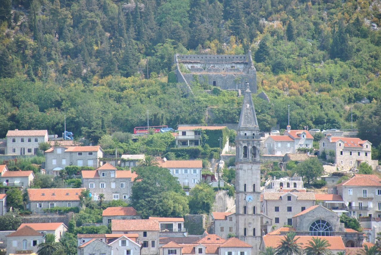 Apartmani Villa Radovic Risan Esterno foto
