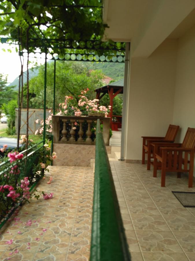 Apartmani Villa Radovic Risan Esterno foto